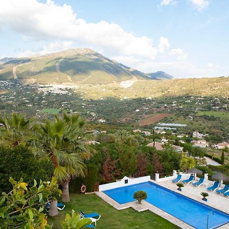 Hotel Cortijo de Salia Alcaucín Buitenkant foto