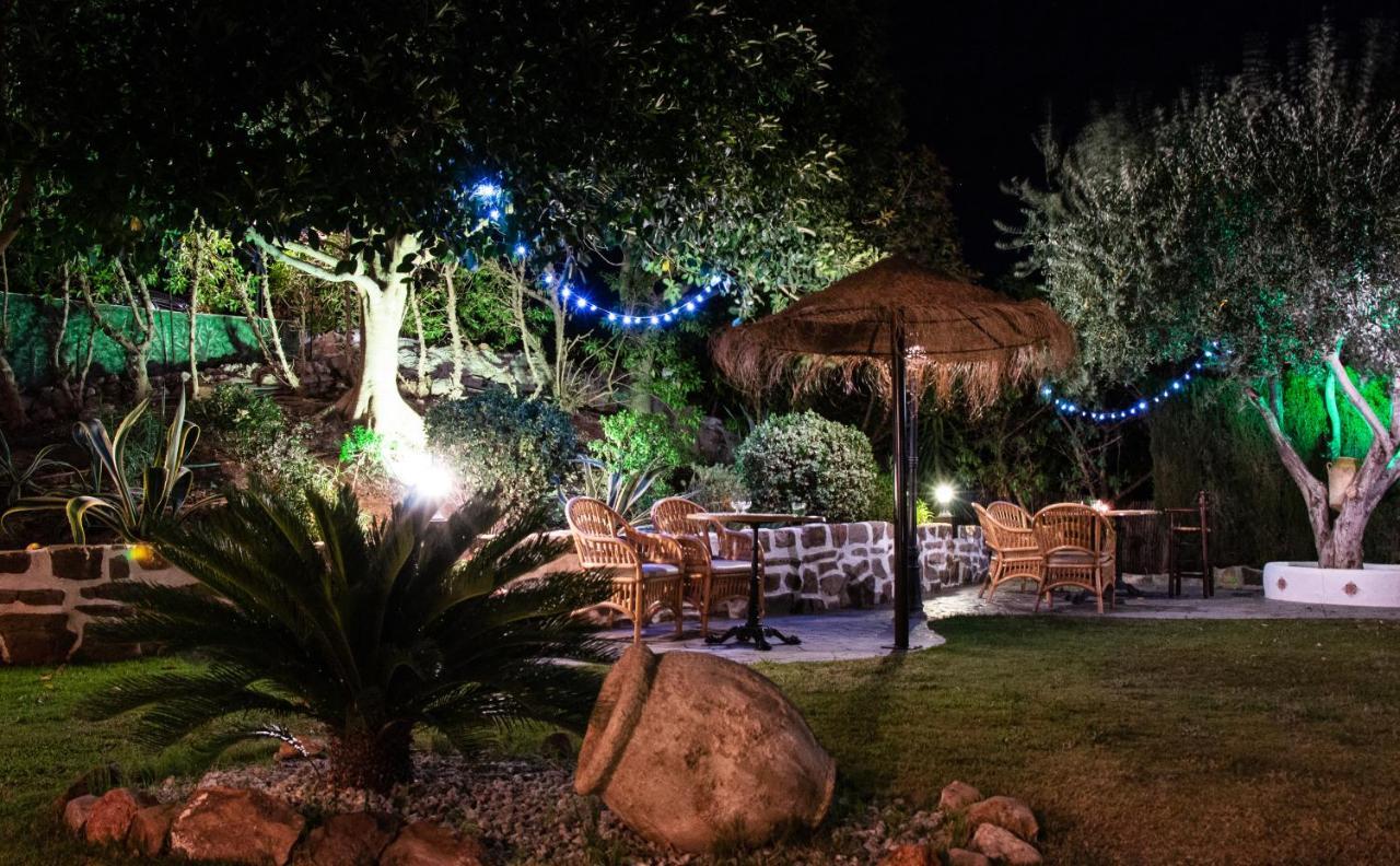 Hotel Cortijo de Salia Alcaucín Buitenkant foto