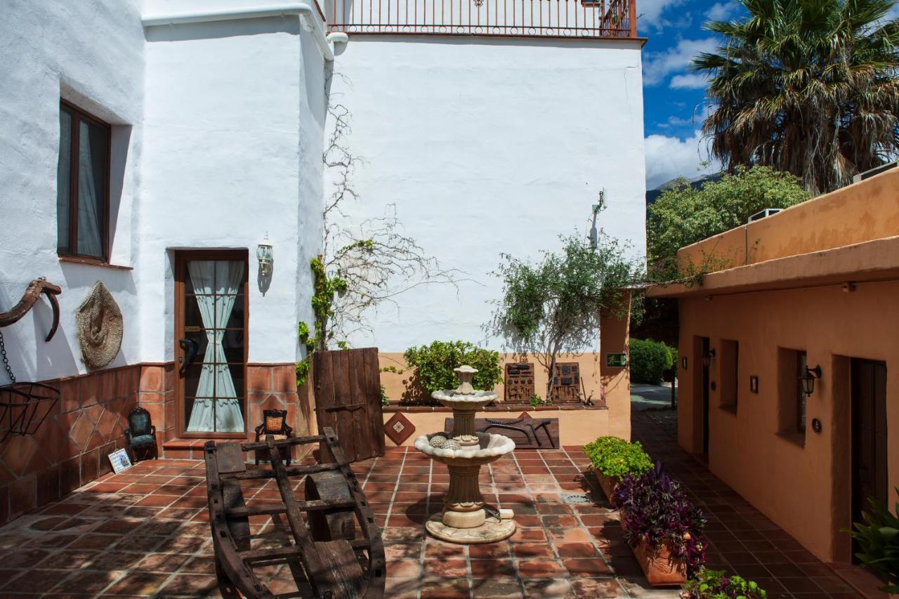 Hotel Cortijo de Salia Alcaucín Buitenkant foto